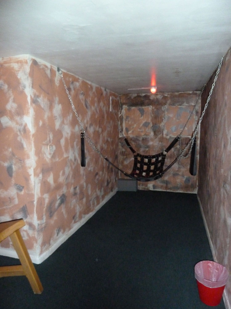 Gator Sauna in Exeter, reviews, photos. Gay sauna guide QueerSaunas