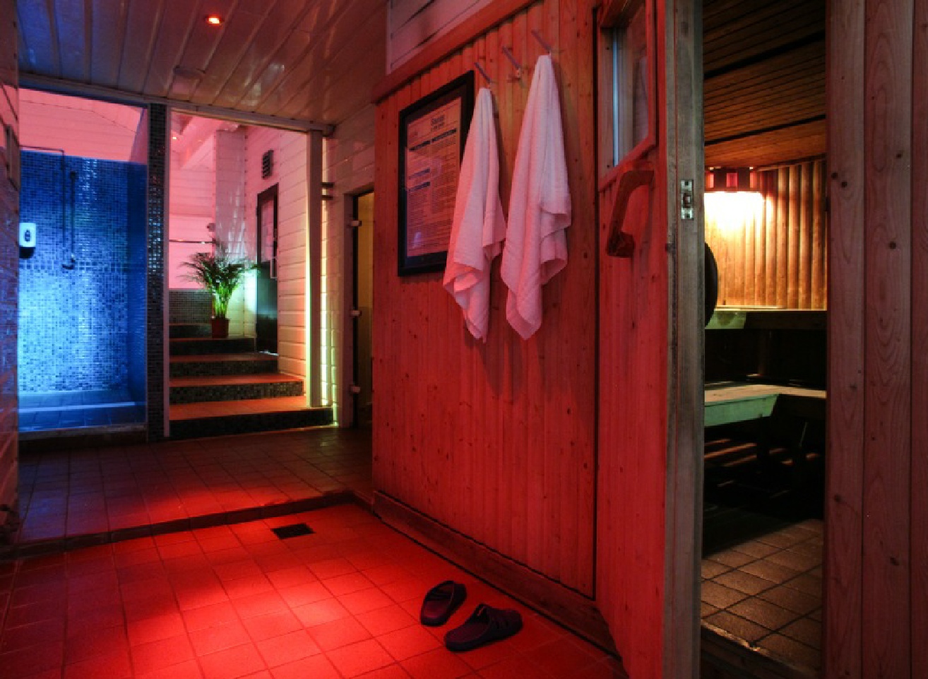 Best gay saunas in Barcelona to relax and play.